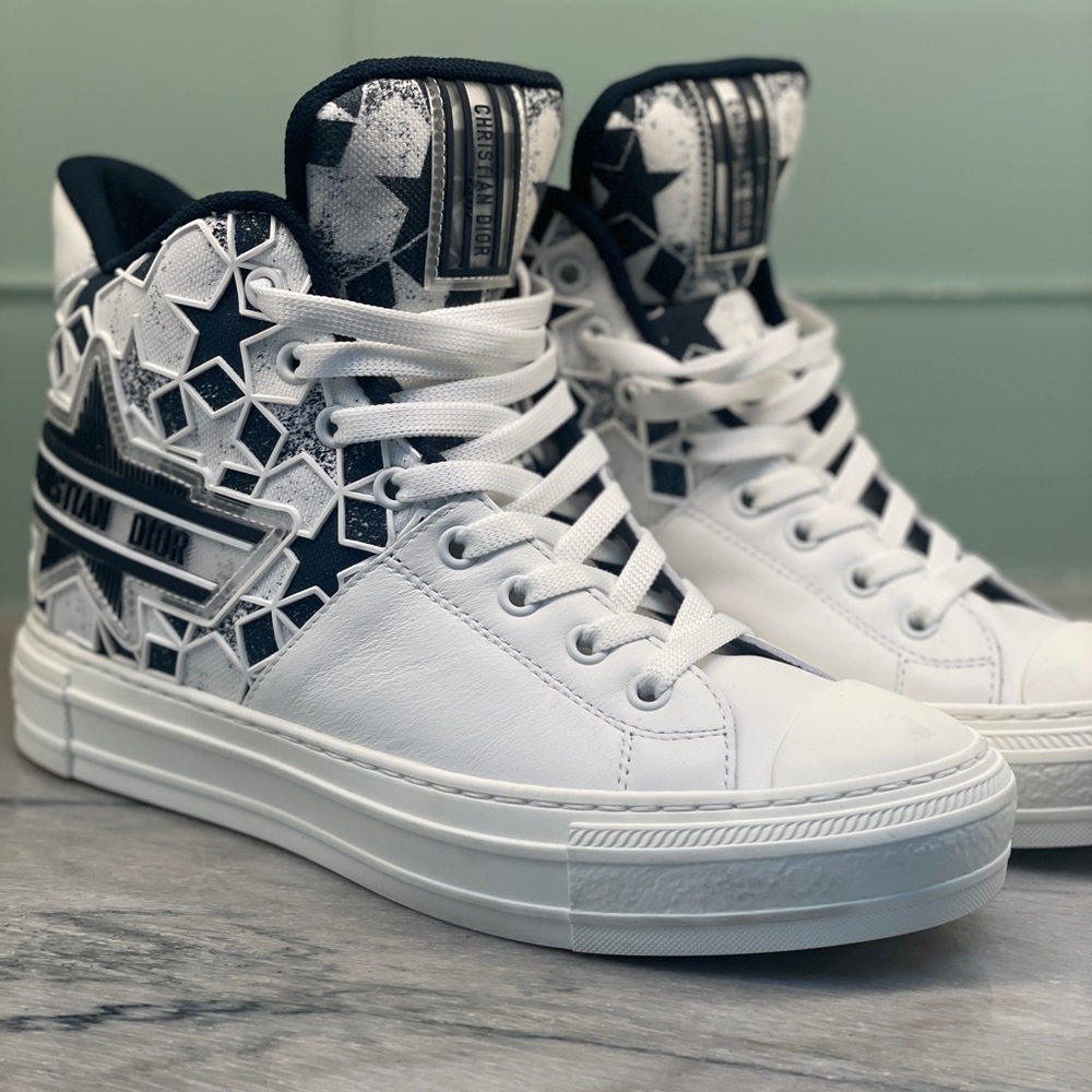 Walk ‘N’ Dior, store, leather and canvas high top sneaker size 37.  New